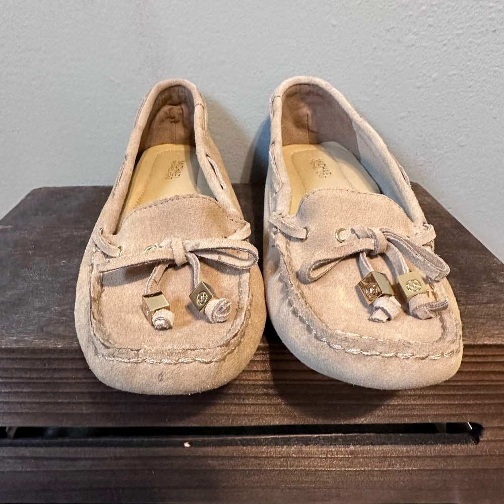 M Kors suede leather slip on flats gently worn - Picture 3 of 8